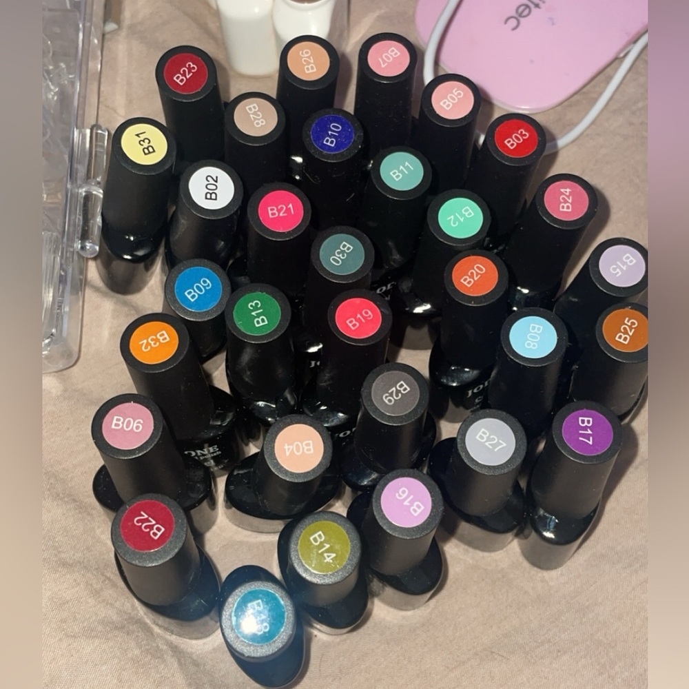Gel Nails Bundle - Picture 2 of 4